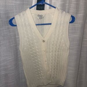 Kinross Women's Ivory V-Neck Sweater Vest